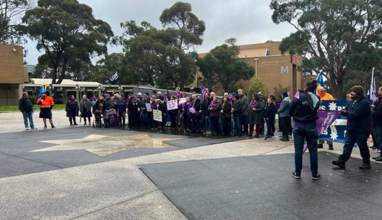  澳洲联邦大学运营赤字高达20万，员工今日罢工！要求“加薪，尽量在家上 班”