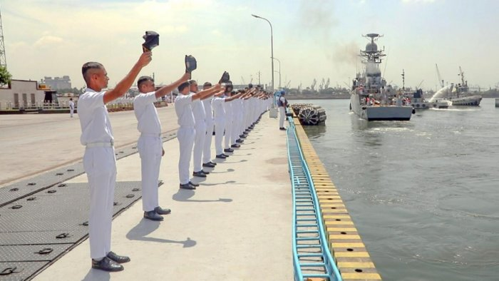 印度首次向越南赠送现役军舰 
