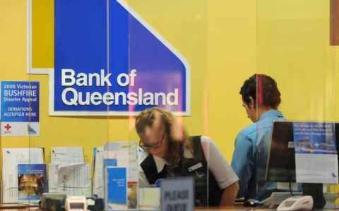 昆士兰银行耗7900万澳元重组