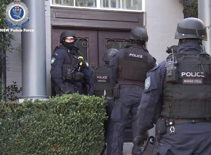 新州警方展开大规模突袭行动，悉尼华人区民宅遭搜查！19人先后被捕