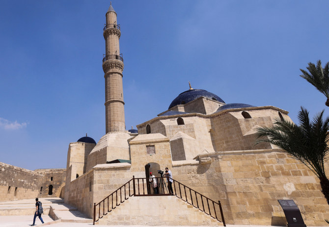 埃及在开罗城堡为新修复的奥斯曼清真寺举行落成典礼 