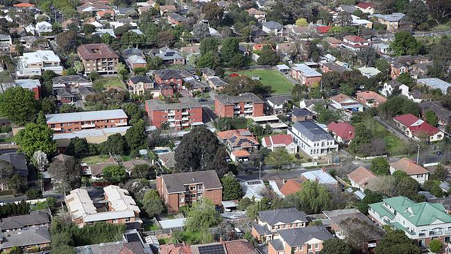  澳洲住房可负担性加剧，家庭收入近一半用来还房贷！