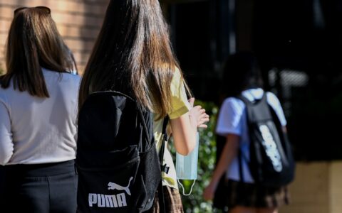 澳12年级毕业率13年最低  教育部长吁增加对公校资助